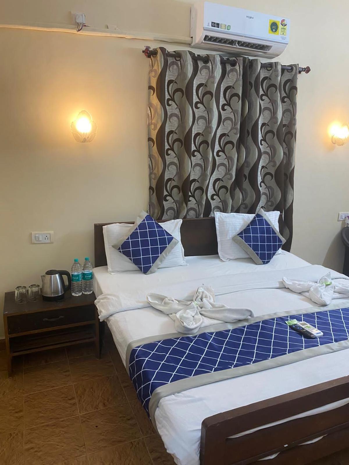 Baga Beach Palms Exterior photo